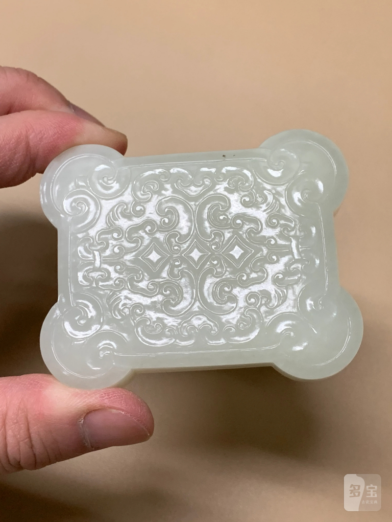 清 白玉仿青铜器纹饰印泥盒 - 图6